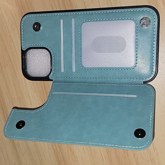 IPhone 14 wallet case - Picture 2 of 4